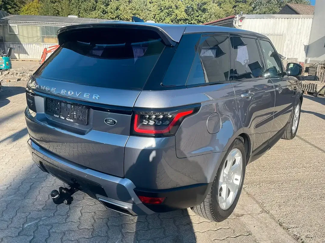 Land Rover Range Rover Sport - Thumbnail 4