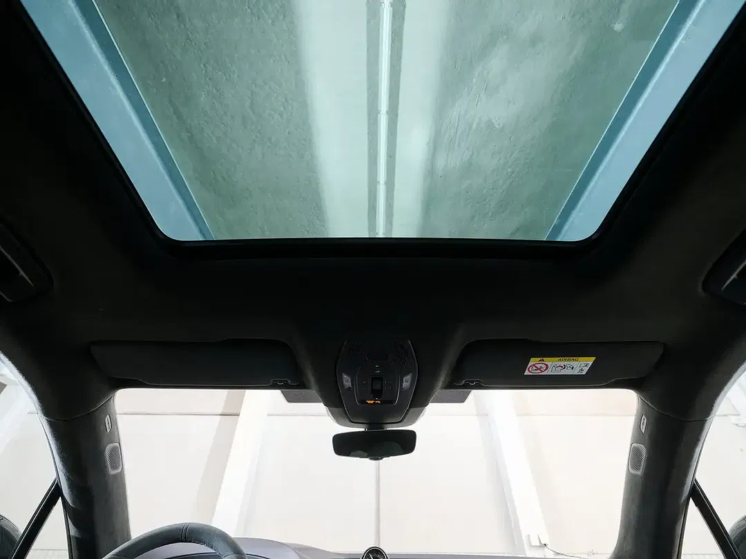 Porsche Macan Turbo - Thumbnail 18
