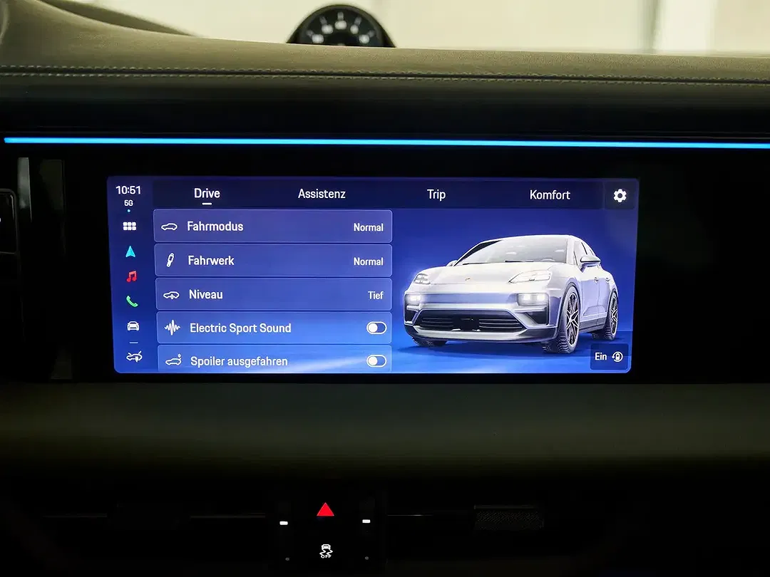Porsche Macan Turbo - Thumbnail 30