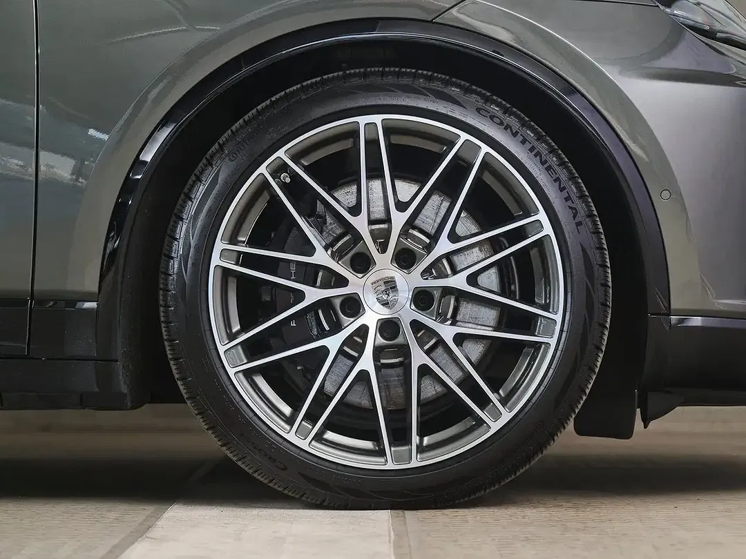 Porsche Macan Turbo - Thumbnail 7