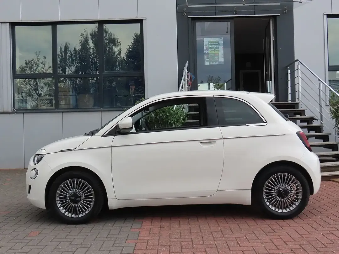 Fiat 500e - Thumbnail 11