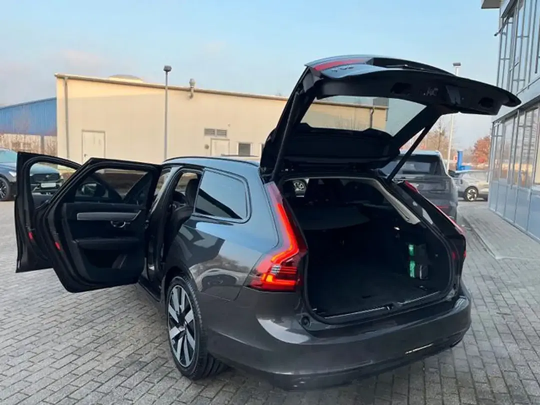 Volvo V90 T6 AWD Ultra Dark - Thumbnail 10