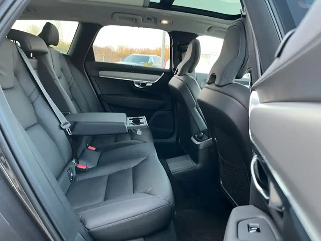 Volvo V90 T6 AWD Ultra Dark - Thumbnail 6