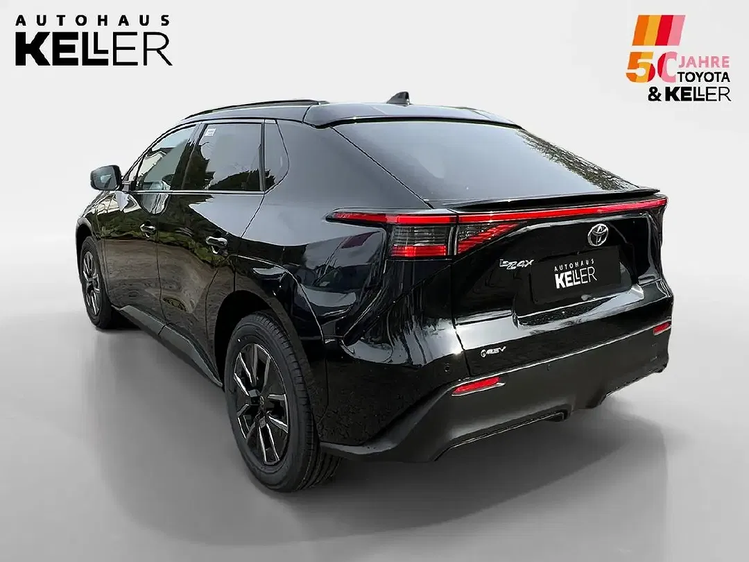 Toyota bZ4X Teamplayer - Thumbnail 3