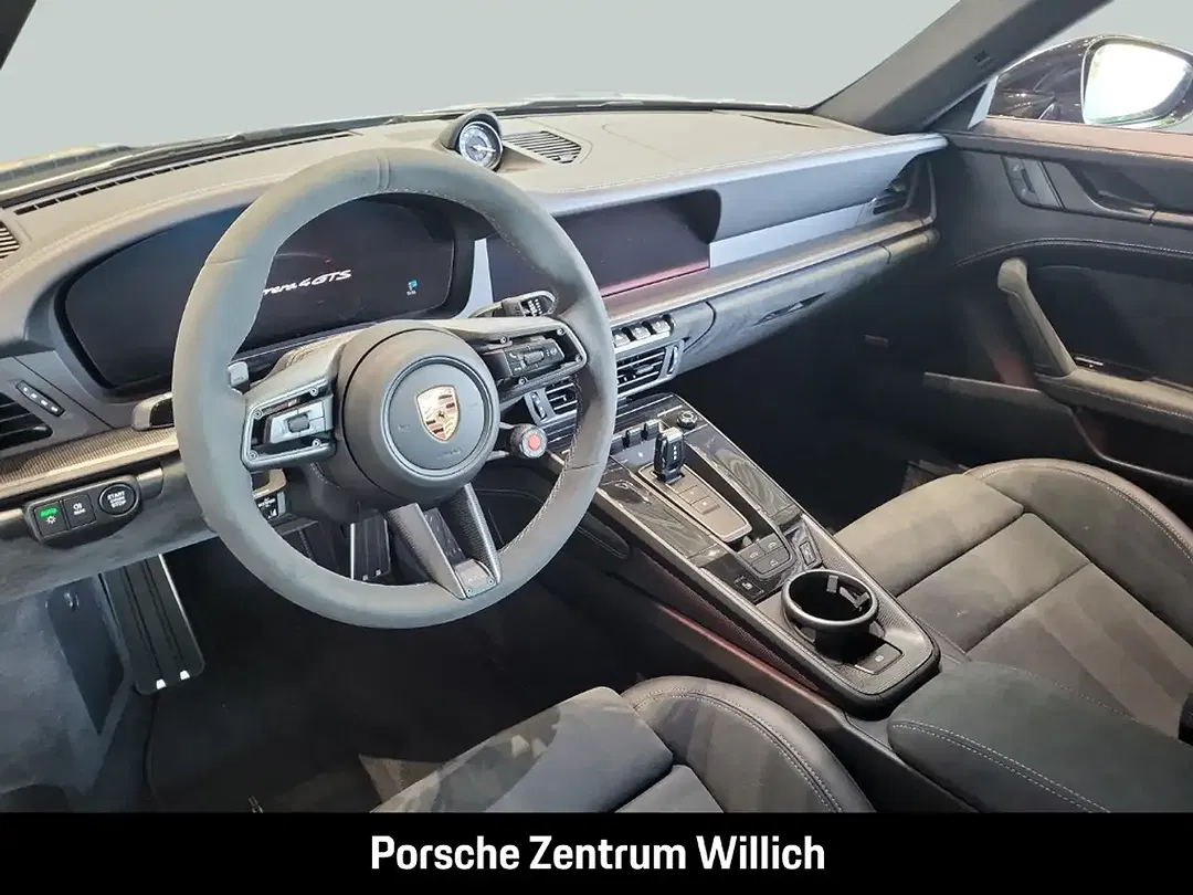 Porsche 992 Carrera 4 GTS Cabriolet - Thumbnail 11
