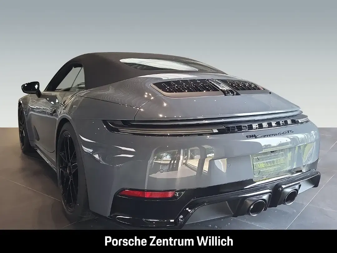 Porsche 992 Carrera 4 GTS Cabriolet - Thumbnail 3