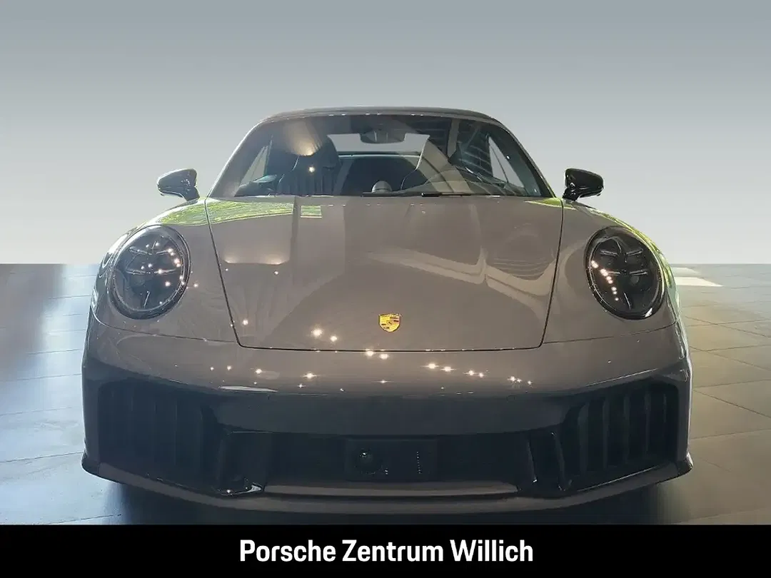 Porsche 992 Carrera 4 GTS Cabriolet - Thumbnail 4