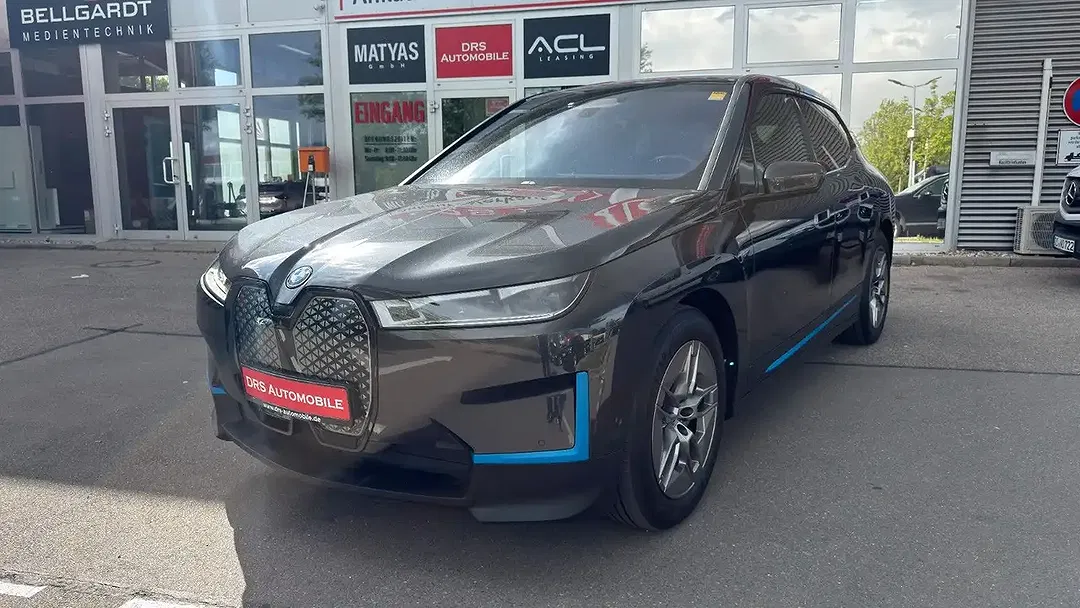 BMW iX xDrive - foto 1