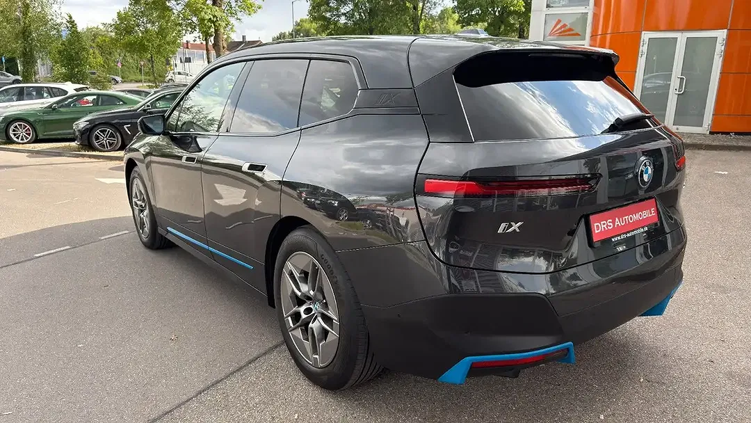 BMW iX xDrive - foto 2