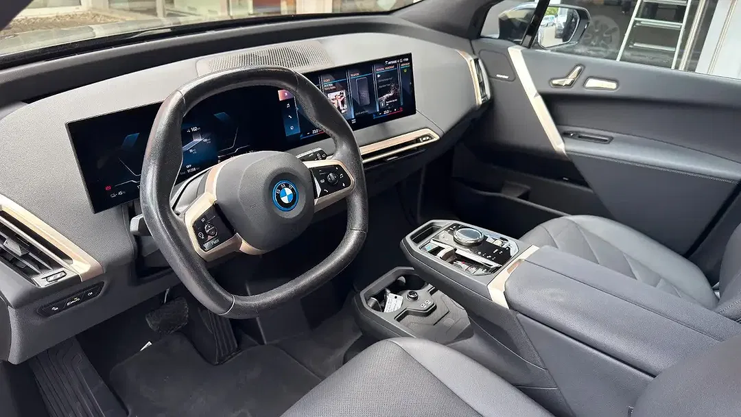 BMW iX xDrive - Thumbnail 5