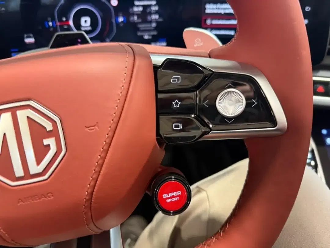 MG Cyberster AWD Xpower - Thumbnail 16