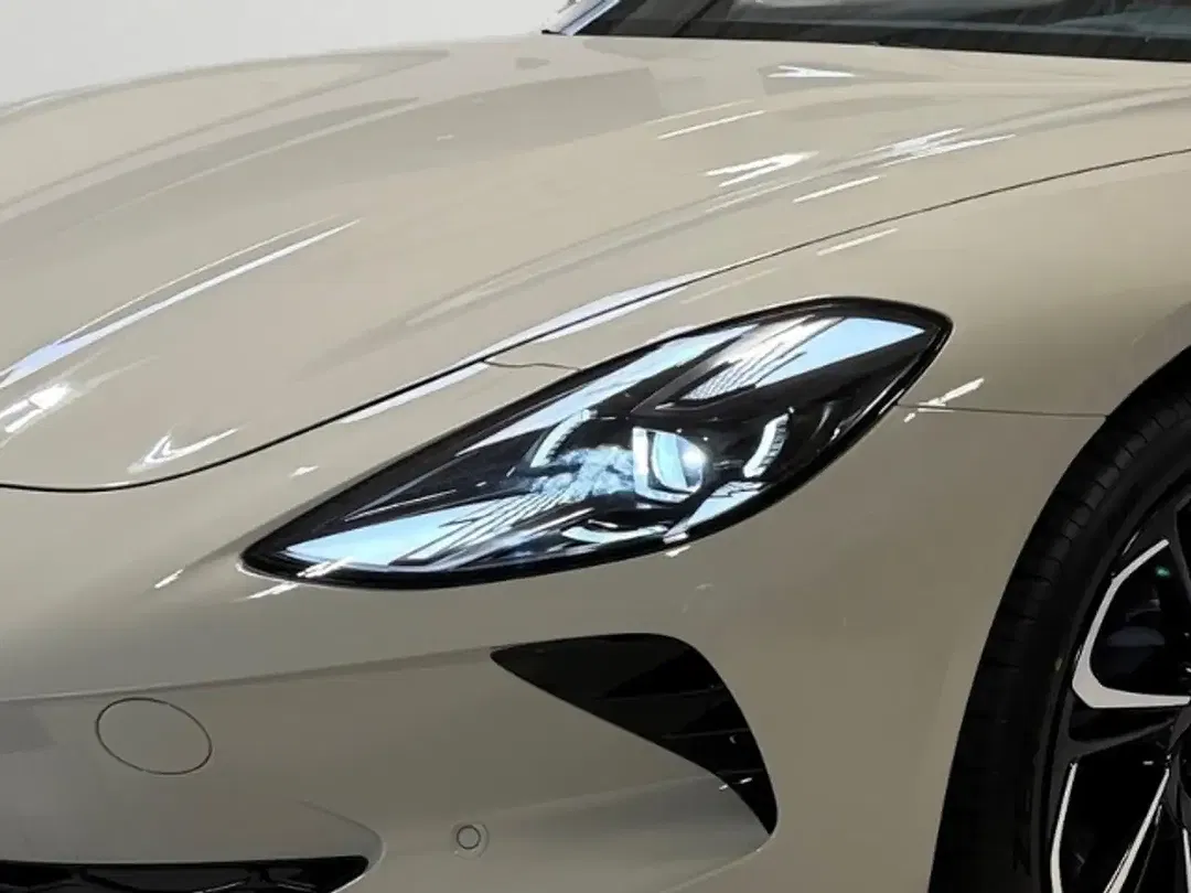 MG Cyberster AWD Xpower - Thumbnail 5