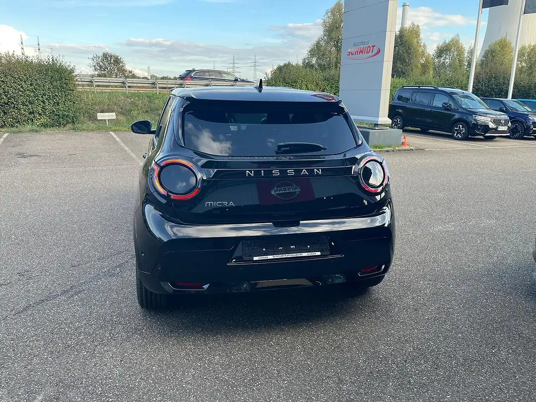 Nissan Micra - Thumbnail 4