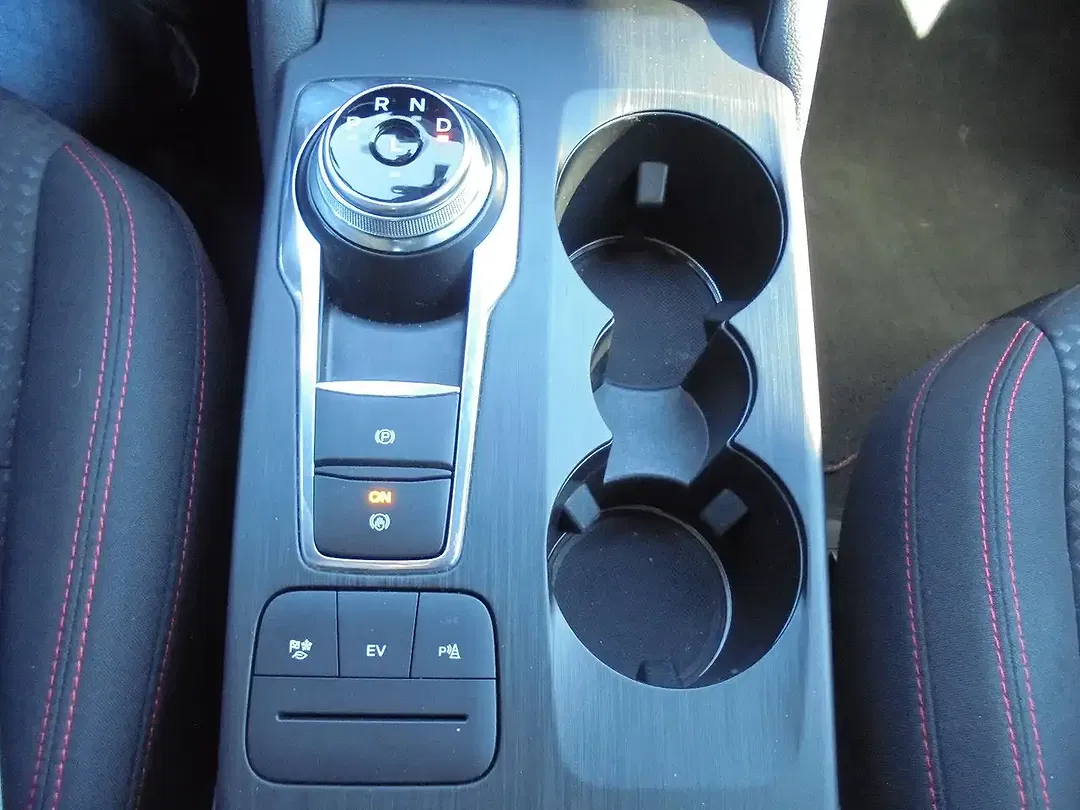 Ford Kuga 2.5 Hybrid PHEV ST-Line - Thumbnail 12