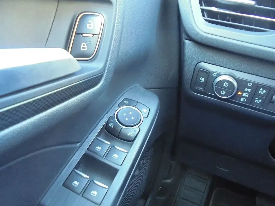 Ford Kuga 2.5 Hybrid PHEV ST-Line - foto 15