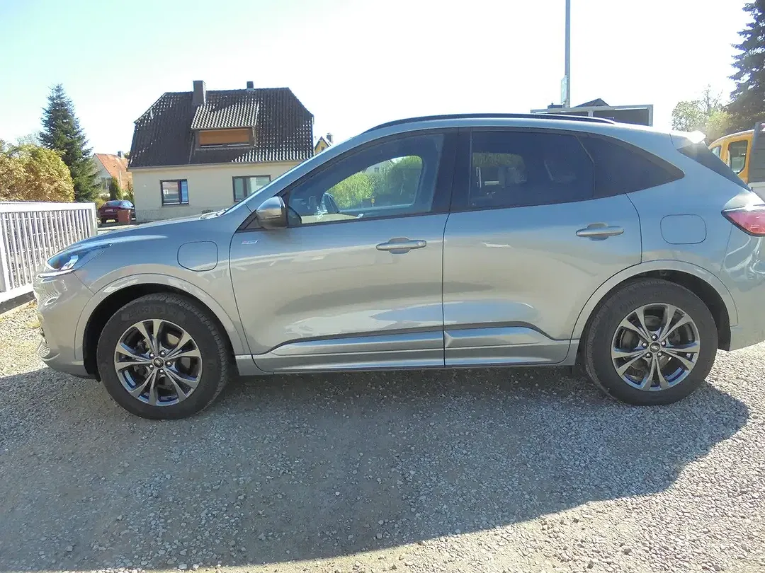Ford Kuga 2.5 Hybrid PHEV ST-Line - Thumbnail 6