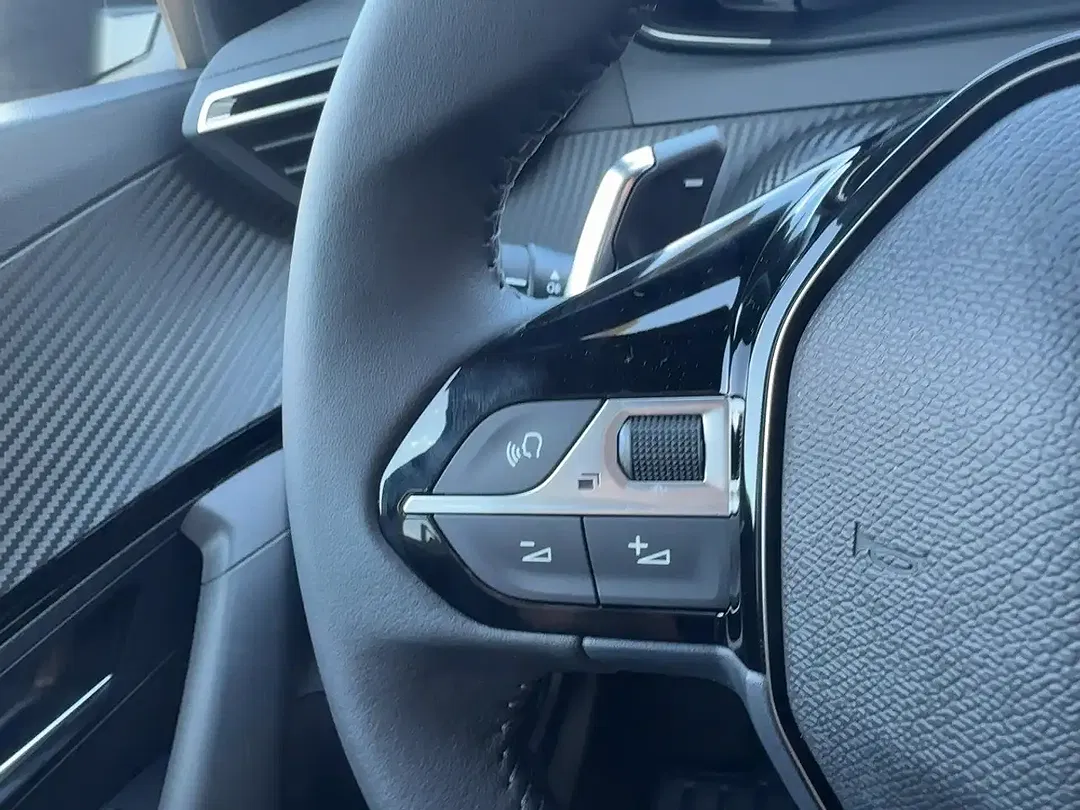 Peugeot 2008 130 PureTech Allure - Thumbnail 12