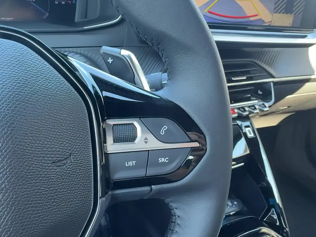 Peugeot 2008 130 PureTech Allure - Thumbnail 13