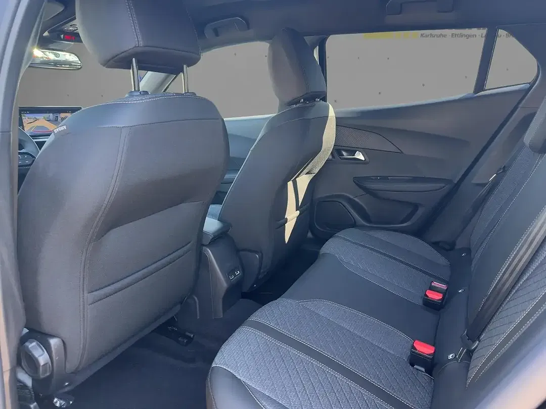 Peugeot 2008 130 PureTech Allure - Thumbnail 7