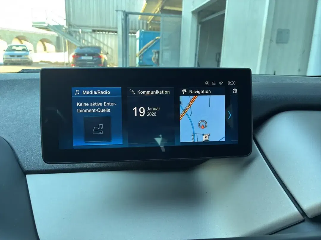 BMW i3 - Thumbnail 6