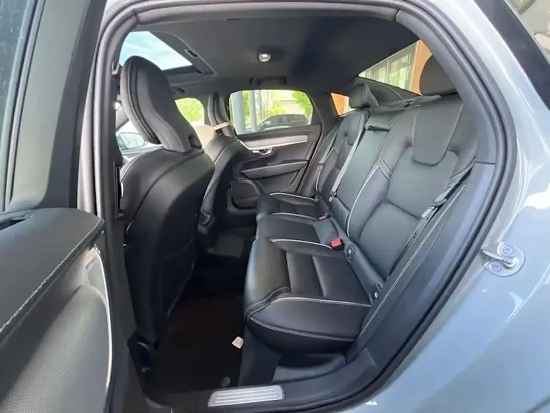 Volvo S90 T8 AWD Twin Engine - Thumbnail 8