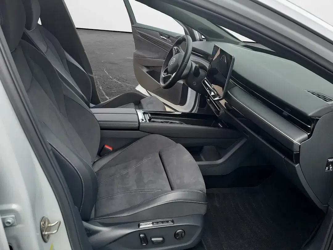 Volkswagen ID.7 Pro - Thumbnail 13