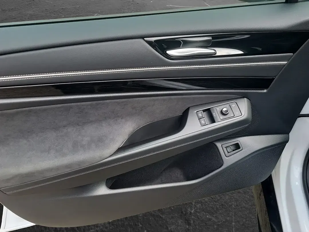 Volkswagen ID.7 Pro - Thumbnail 6