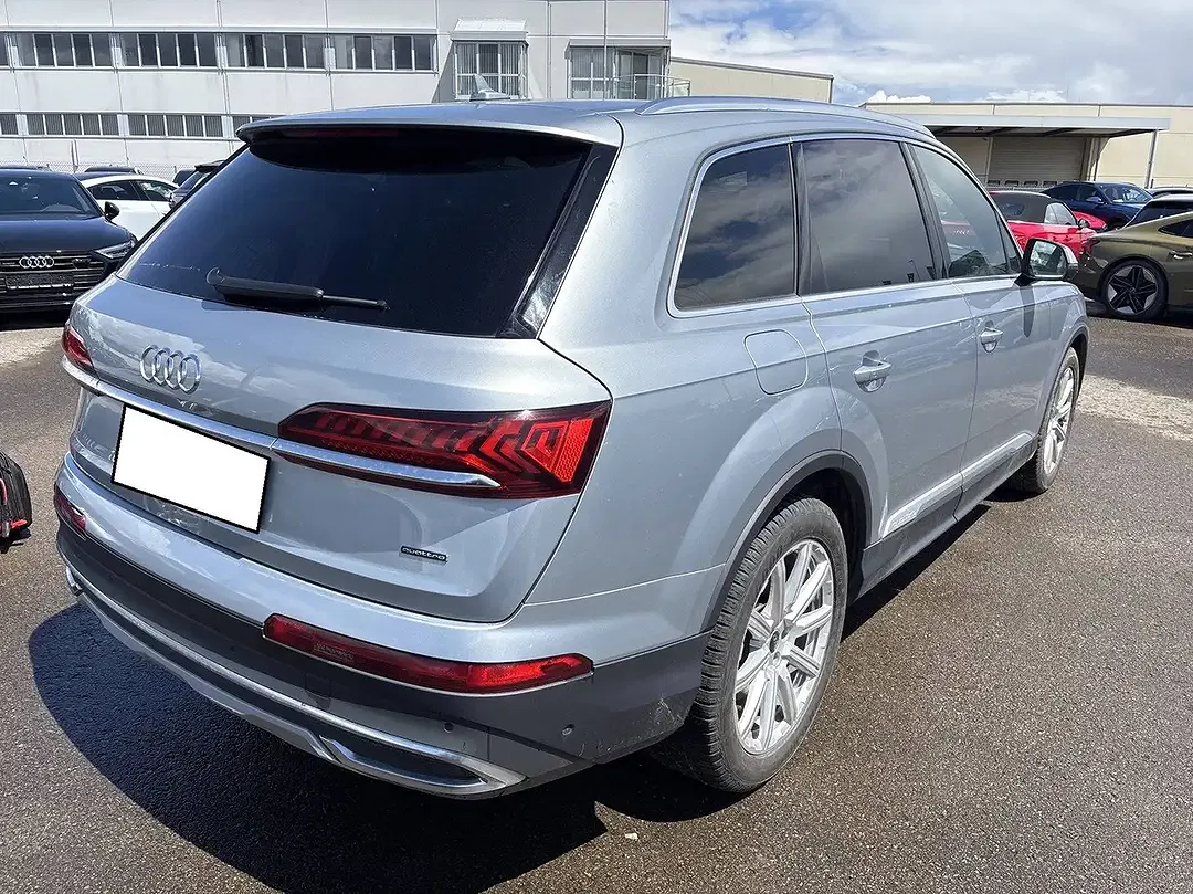 Audi Q7 55 TFSI quattro Base - Thumbnail 4
