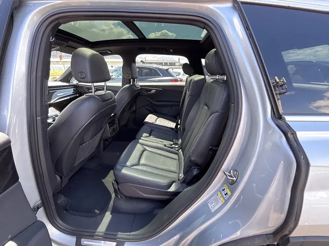 Audi Q7 55 TFSI quattro Base - Thumbnail 8