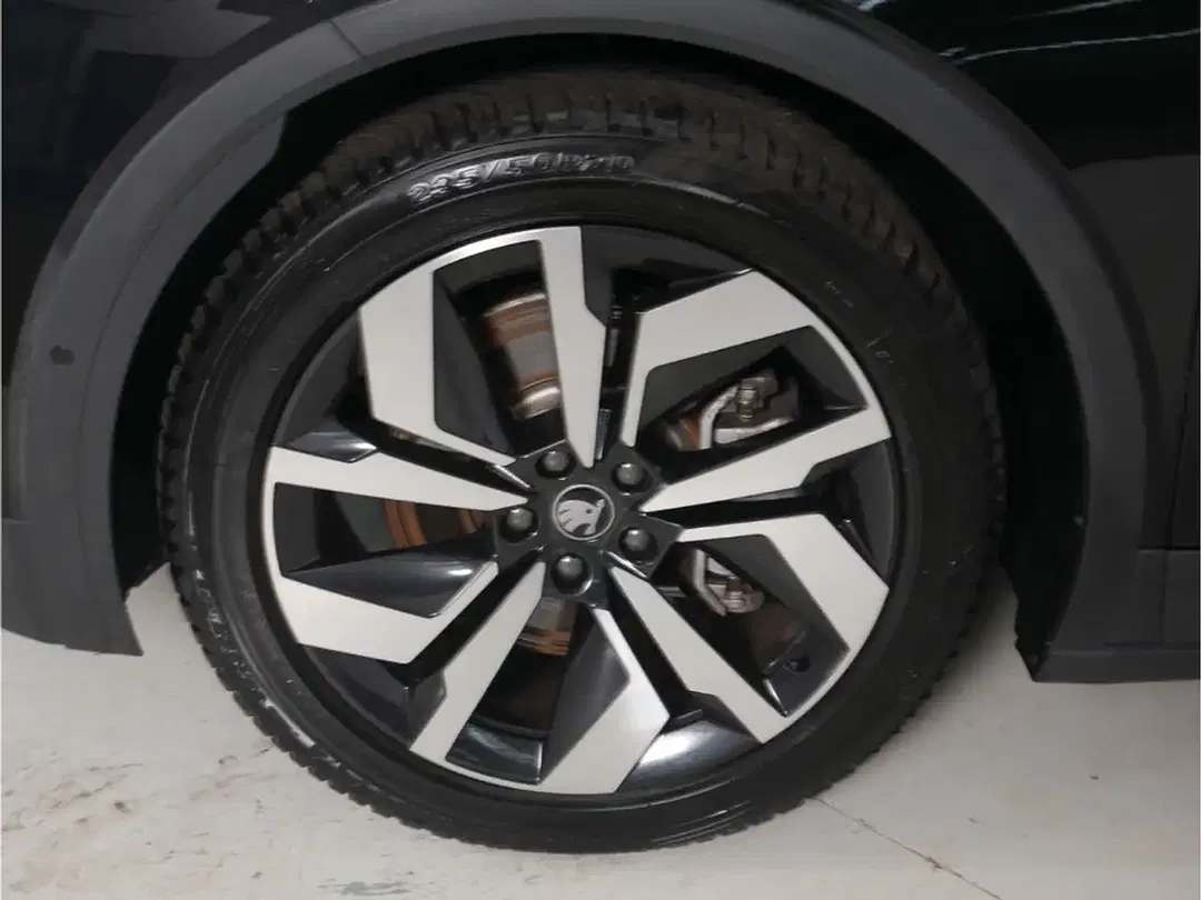 Skoda Elroq Sportline - Thumbnail 4