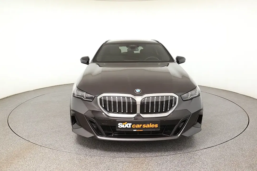 BMW 520 M Sport - Thumbnail 2