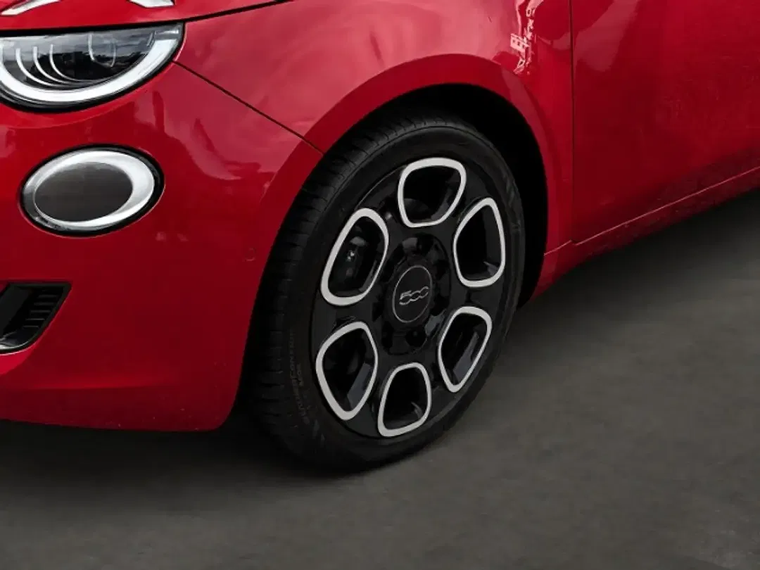 Fiat 500 Hybrid Club - foto 1