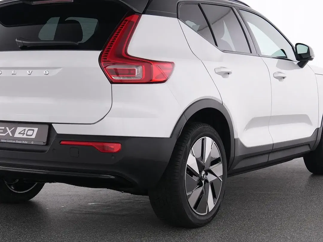Volvo EX40 Plus Dark - Thumbnail 9