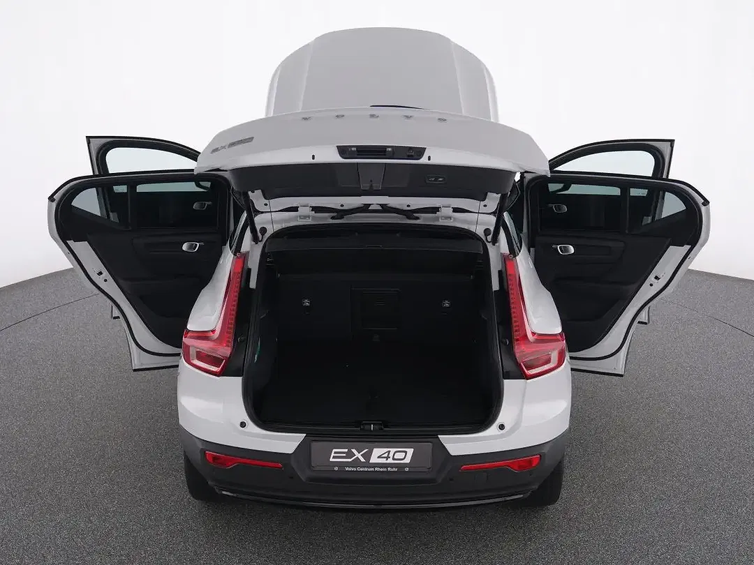 Volvo EX40 Plus Dark - Thumbnail 13