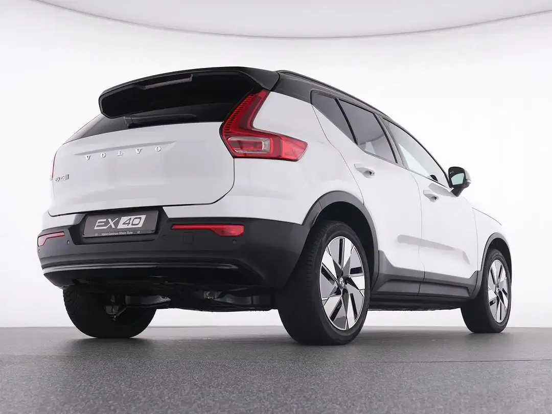 Volvo EX40 Plus Dark - Thumbnail 7