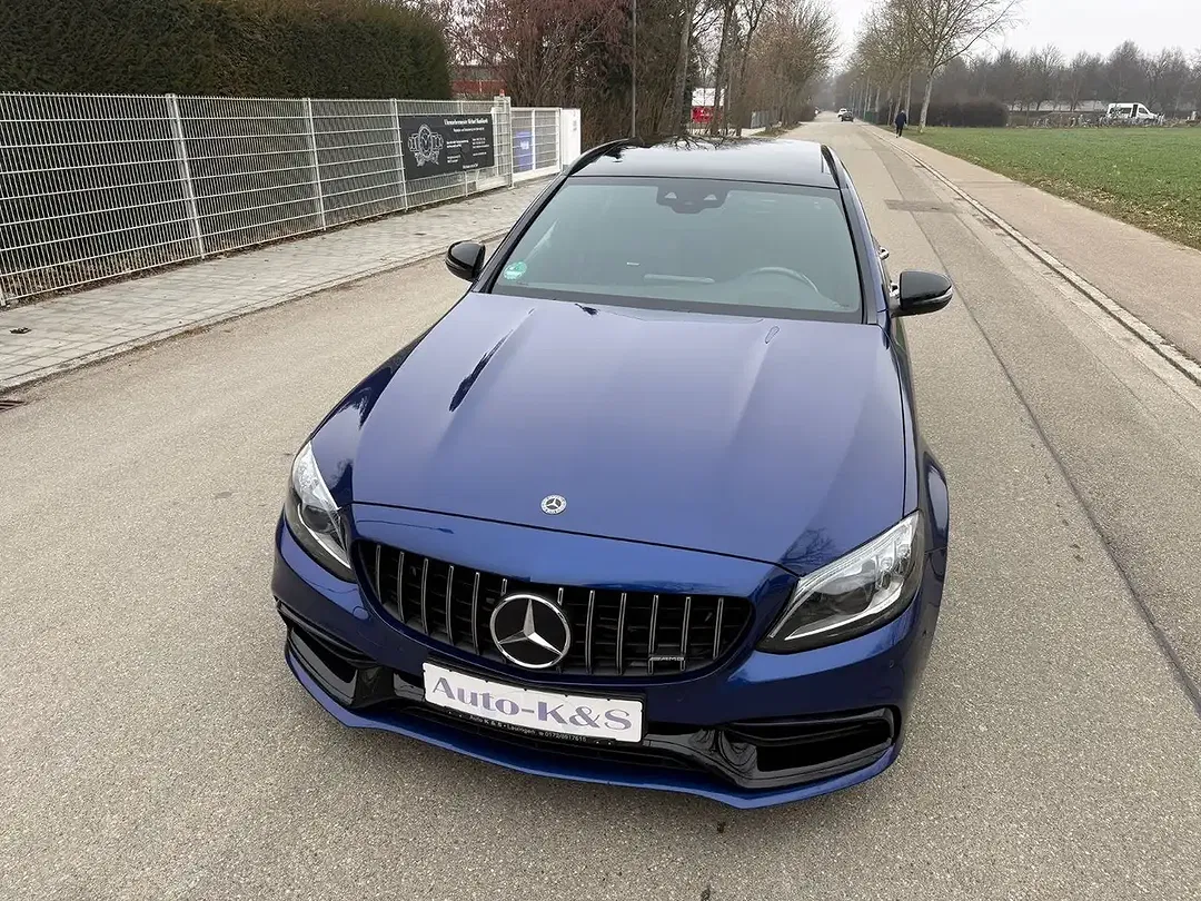 Mercedes-Benz C 63 AMG - Thumbnail 1
