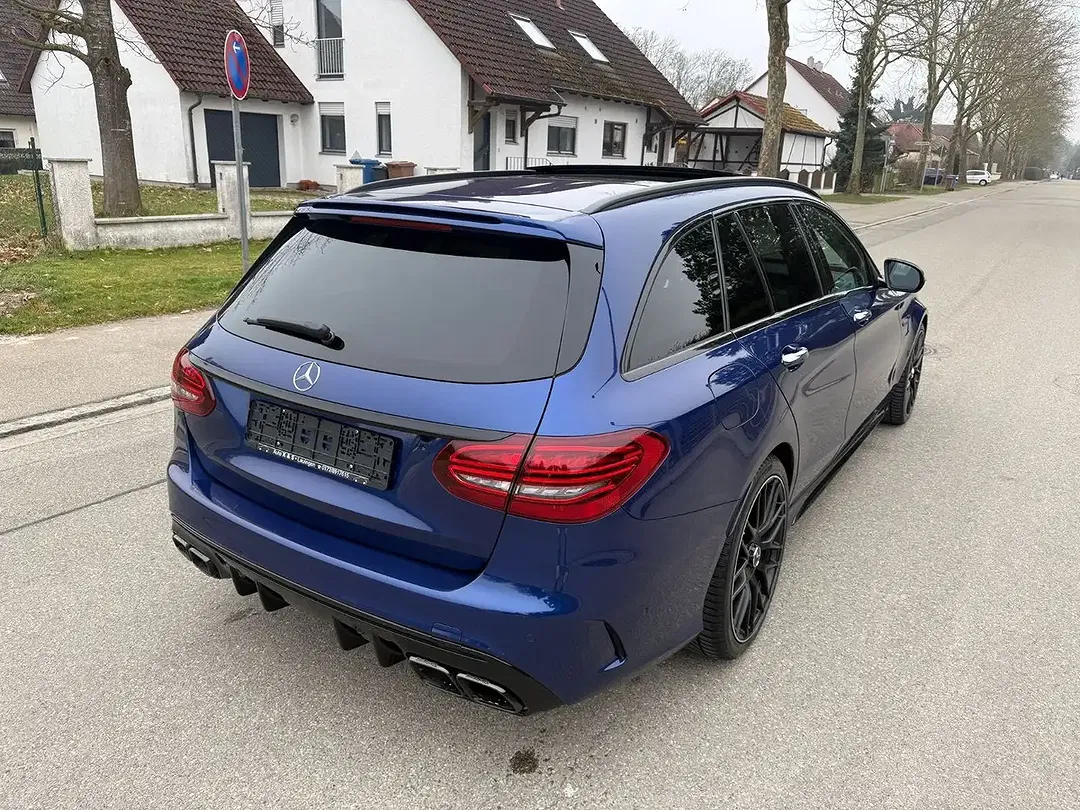 Mercedes-Benz C 63 AMG - Thumbnail 10