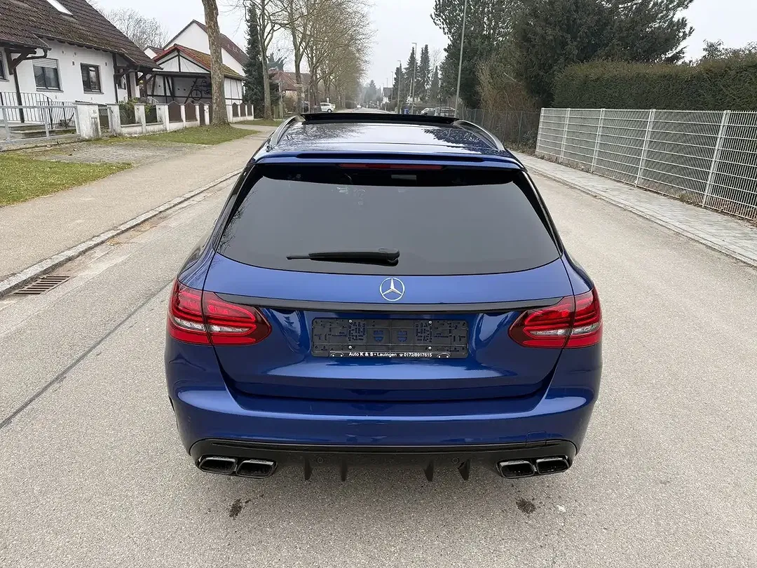 Mercedes-Benz C 63 AMG - Thumbnail 12