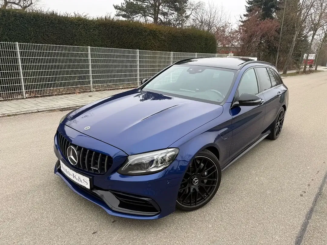 Mercedes-Benz C 63 AMG - Thumbnail 2