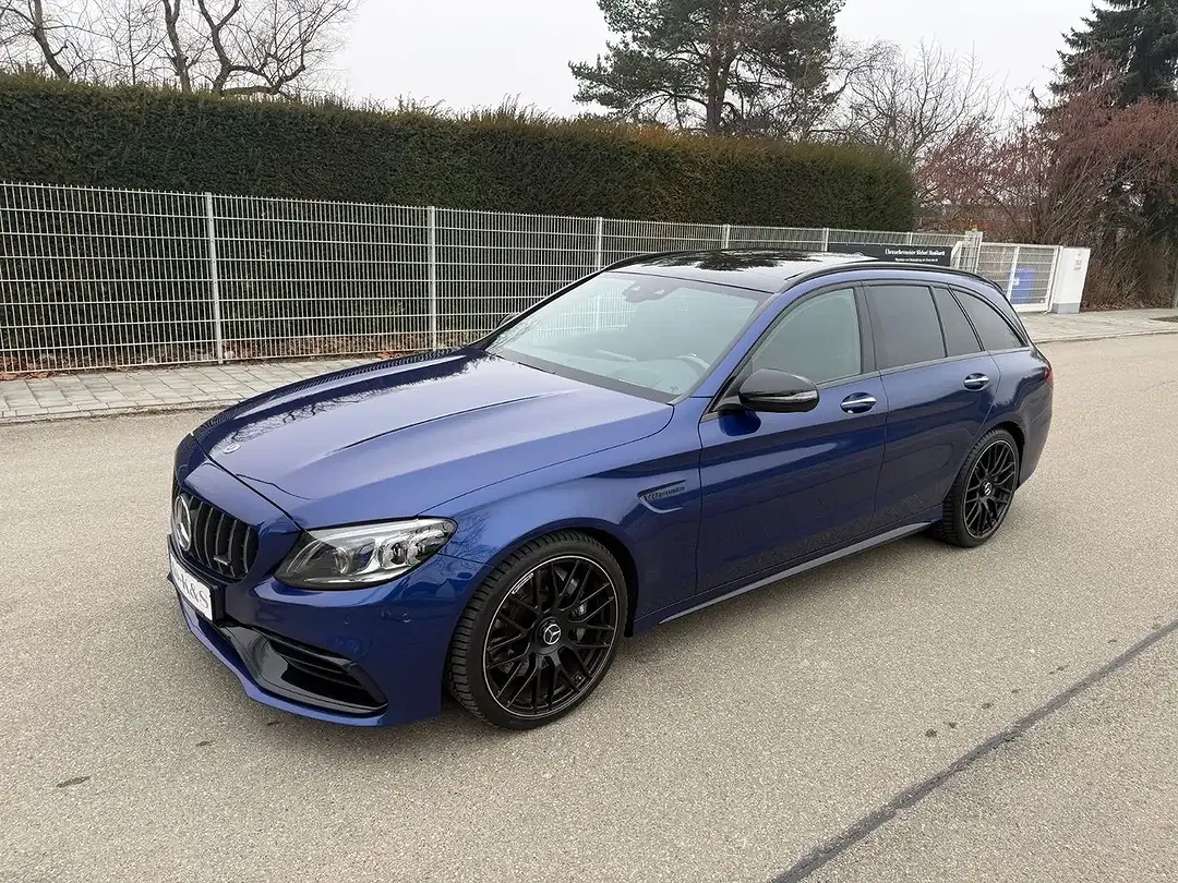 Mercedes-Benz C 63 AMG - Thumbnail 3