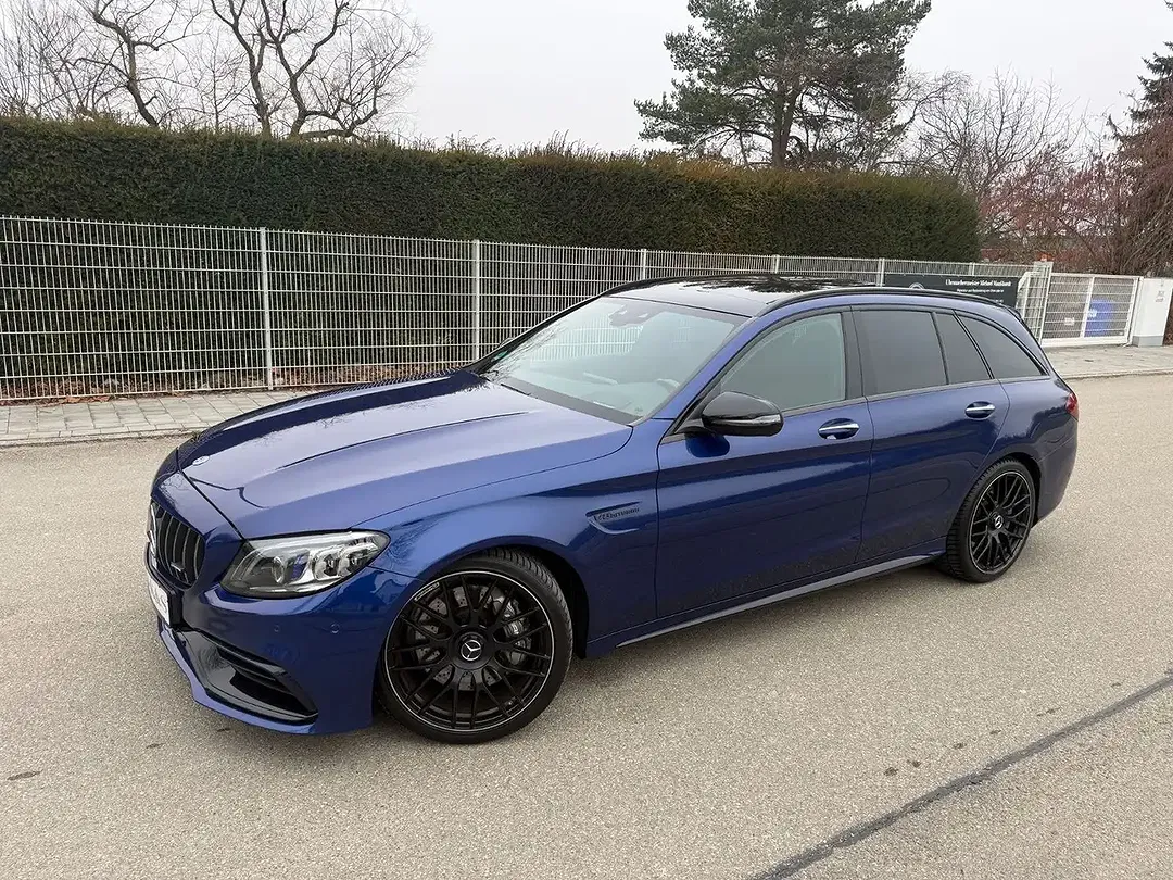 Mercedes-Benz C 63 AMG - Thumbnail 4