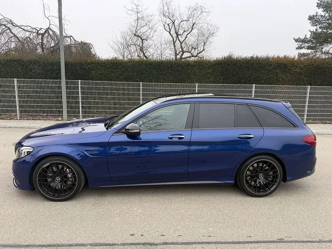 Mercedes-Benz C 63 AMG - Thumbnail 5