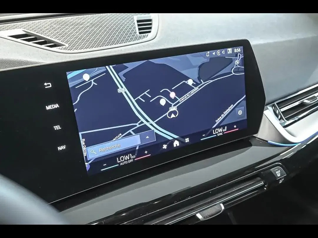BMW iX2 xDrive - Thumbnail 6