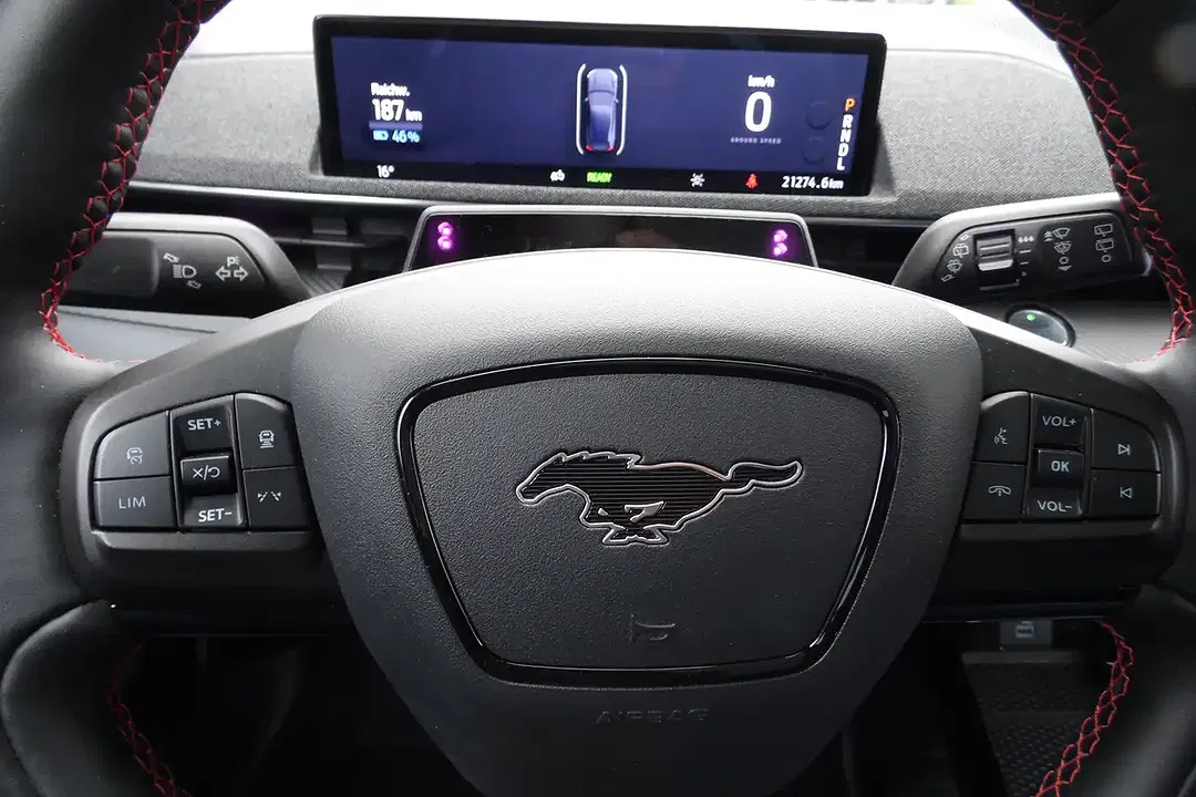 Ford Mustang 4x4 - Thumbnail 11