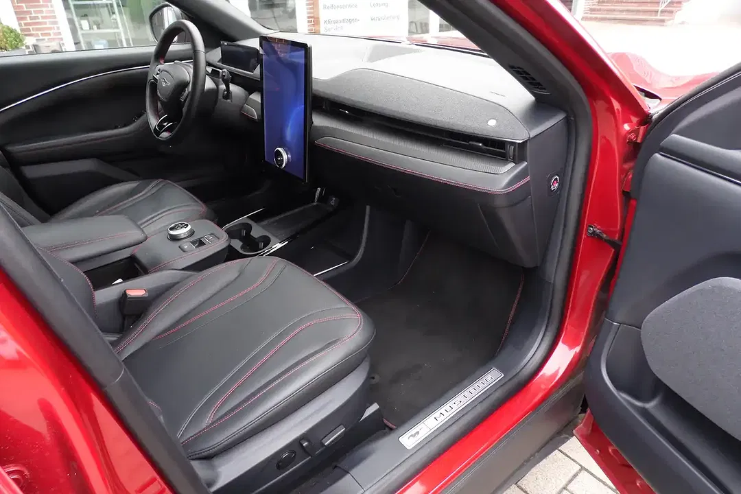 Ford Mustang 4x4 - Thumbnail 5