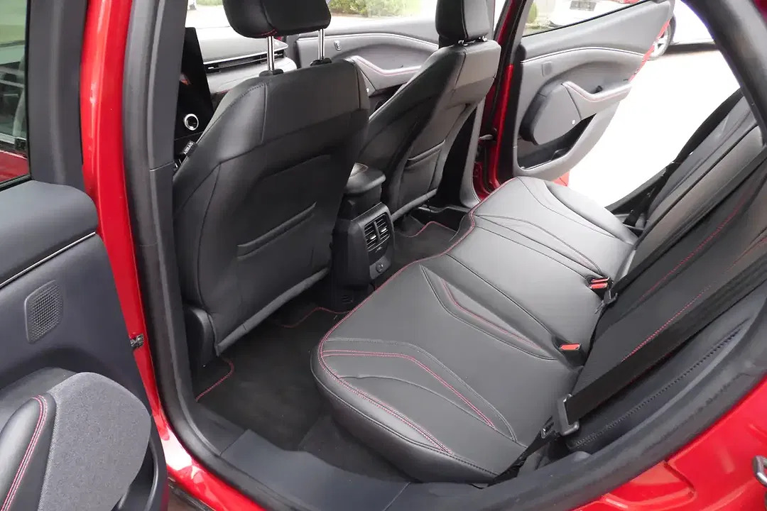 Ford Mustang 4x4 - Thumbnail 7