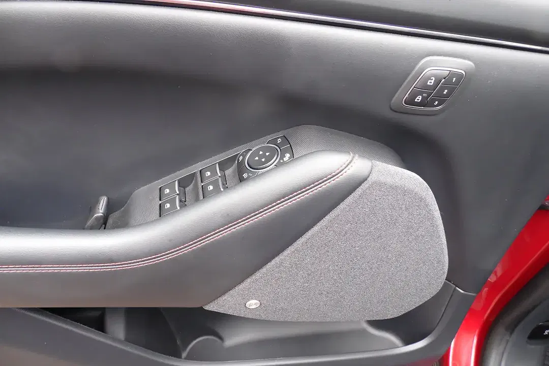 Ford Mustang 4x4 - Thumbnail 8