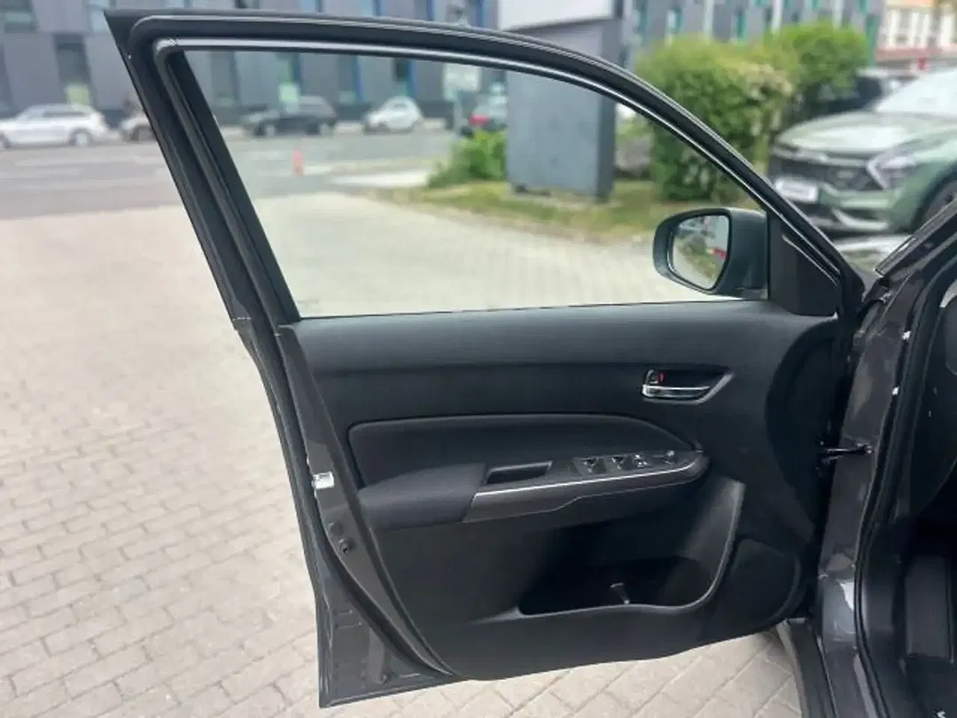 Suzuki Vitara Hybrid 1.4 BOOSTERJET 6AT Comfort - Thumbnail 12