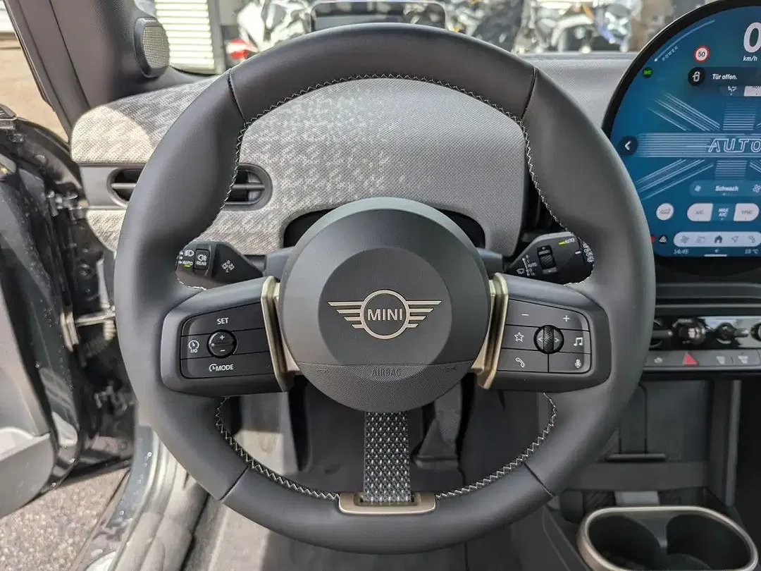 MINI Cooper S Favoured Trim - Thumbnail 12