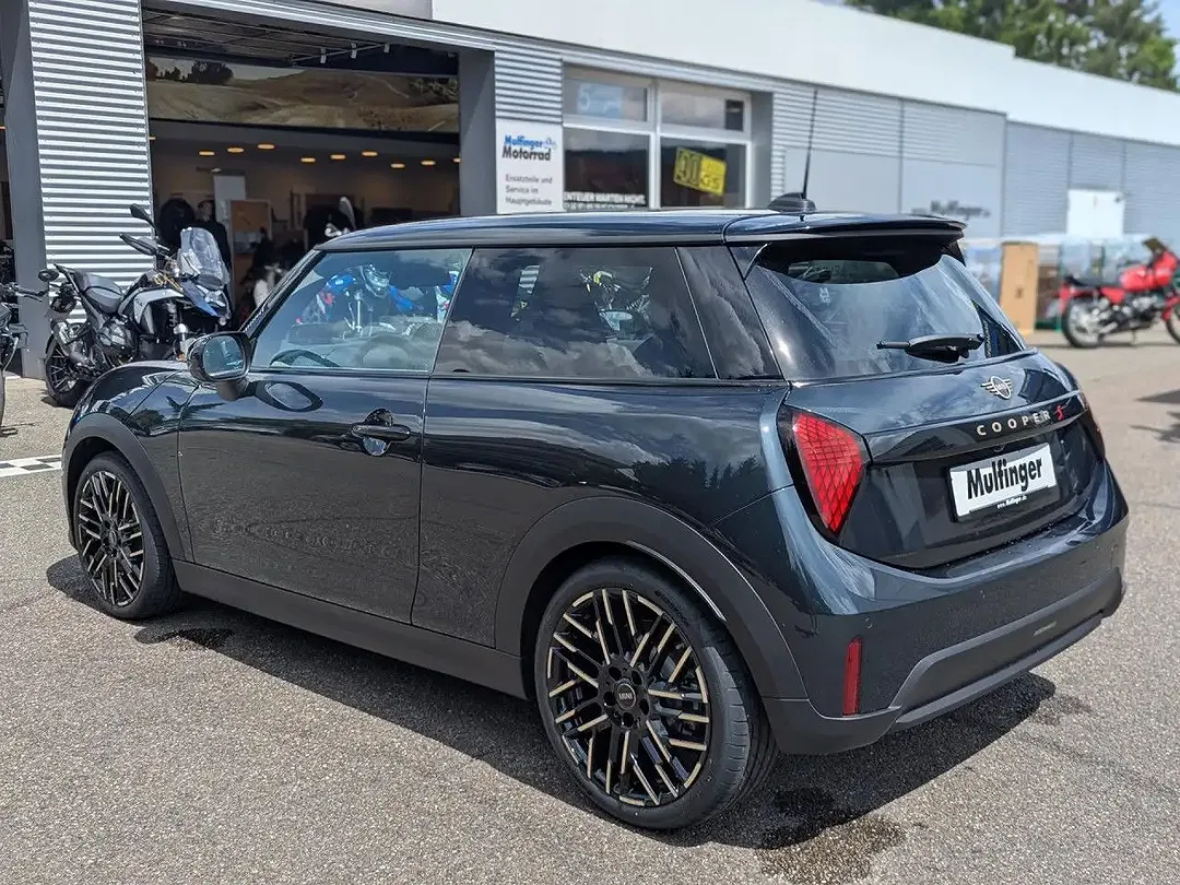 MINI Cooper S Favoured Trim - Thumbnail 6